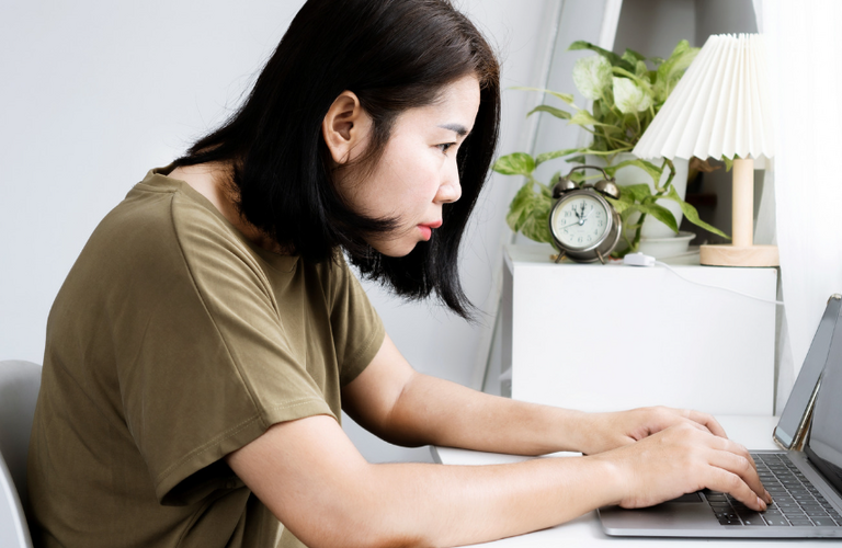 【川崎】気づけば背中が丸まっている。 その原因は姿勢だけではないかもしれません｜ ie ソシエテ・オルディネール
